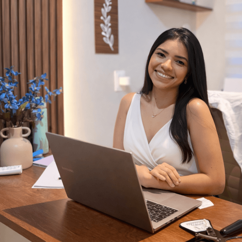 Elane Oliveira — Nutricionista especialista em GLP-1